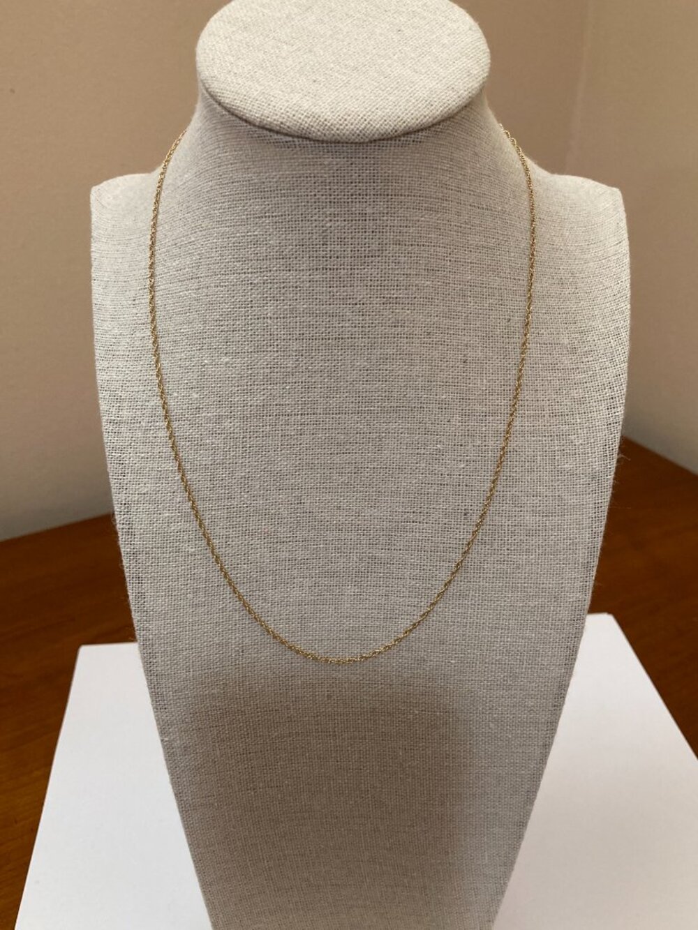 14K Yellow Gold Rope Chain Necklace 18" 1mm - Picture 2 of 6